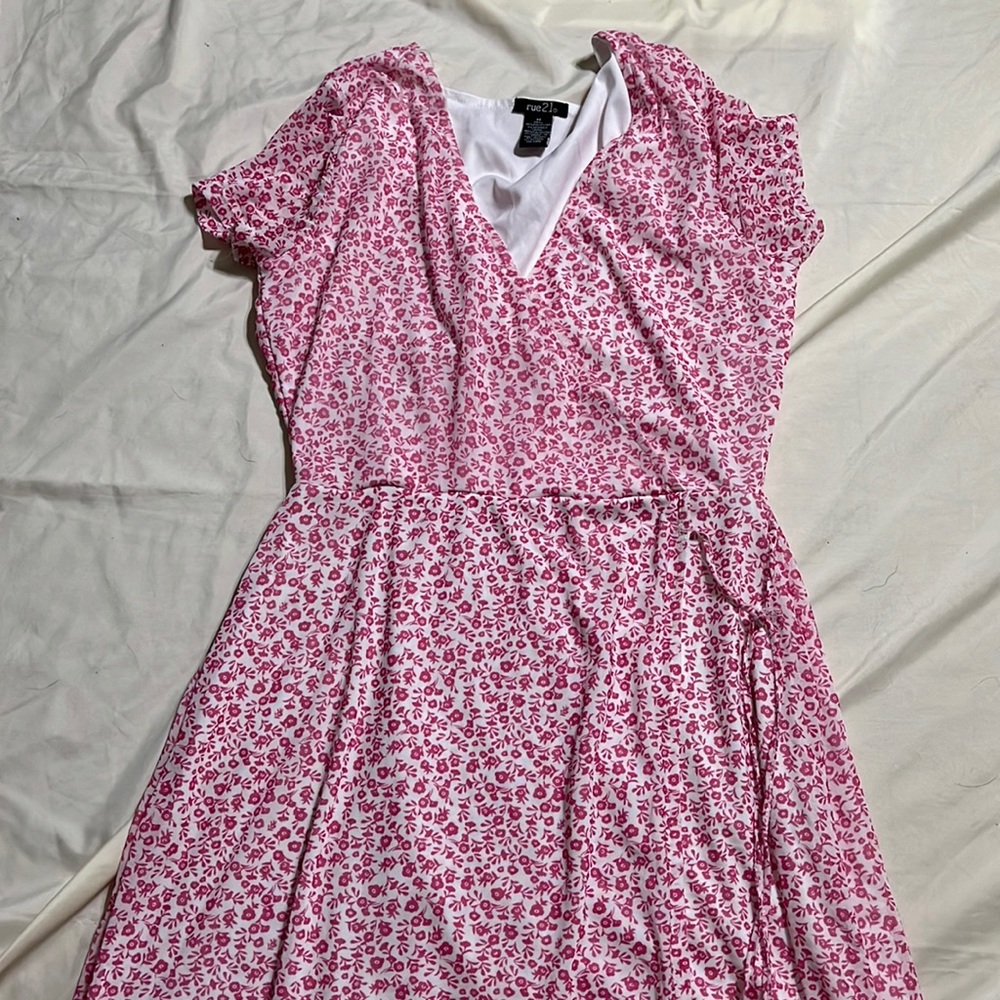Silky v neck floral dress, pink white